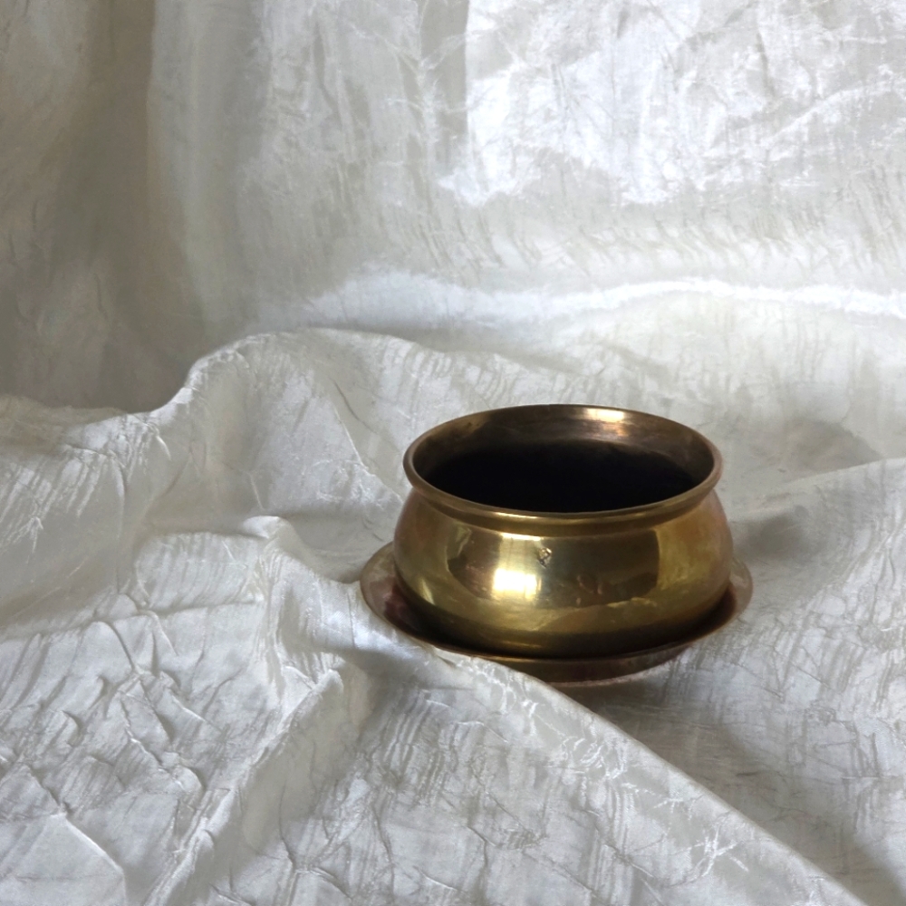 Vintage Brass Bowl and Saucer/Lid - Picture 12 of 12